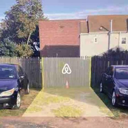 Three Bed One Bath Apt 25 Mins To Nyc Belleville 外观 照片